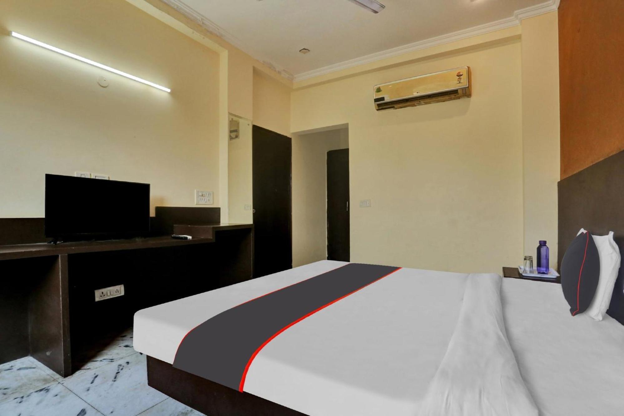 Hotel Platinum Sqs Key Gurgaon Bagian luar foto